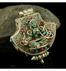 FINE QUALITY TIBETAN BUDDHIST RITUAL SACRED GREEN TARA GHAU PRAYER BOX SILVER PENDANT FROM PATAN, NEPAL